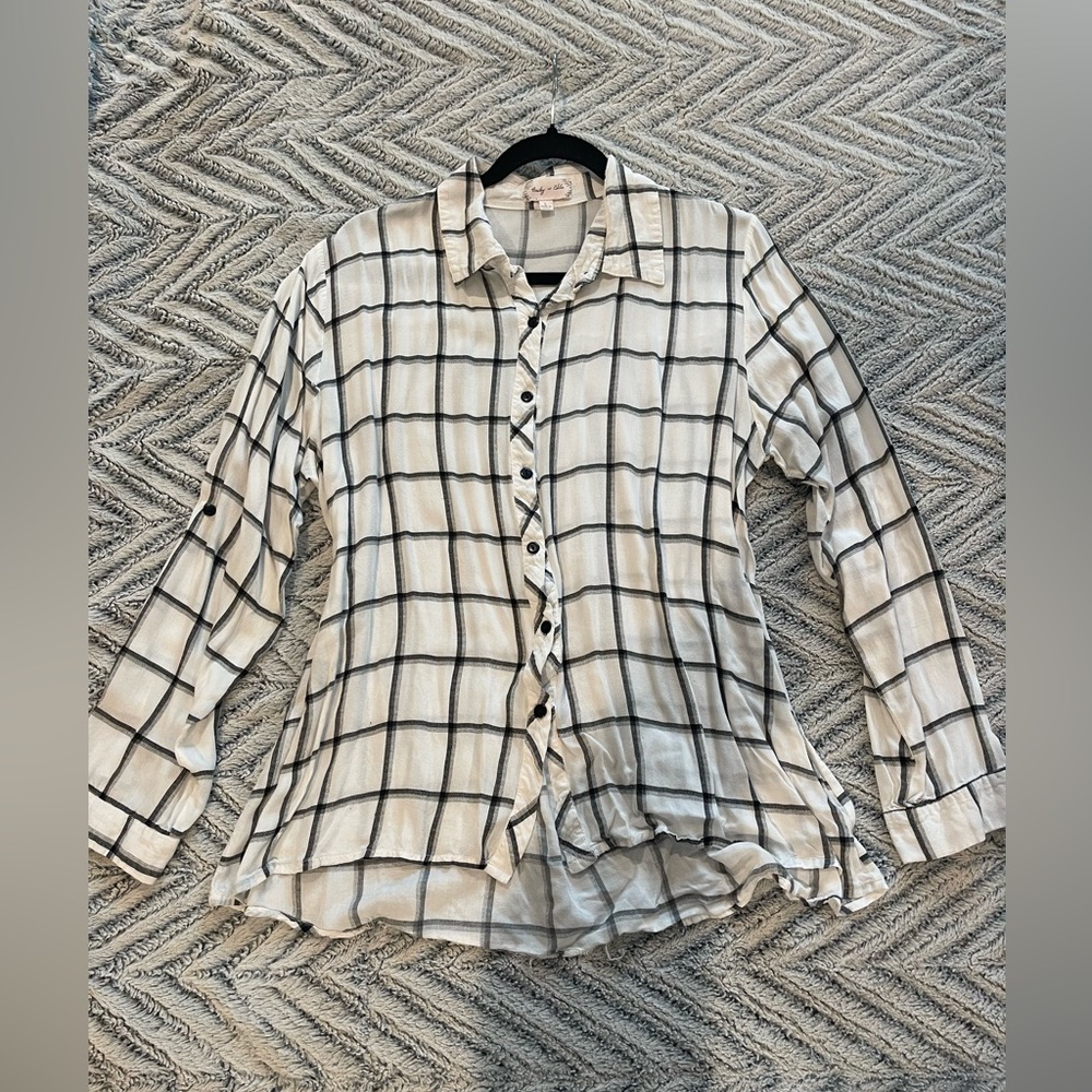 Bailey + Chloe White Plaid Button Up Blouse